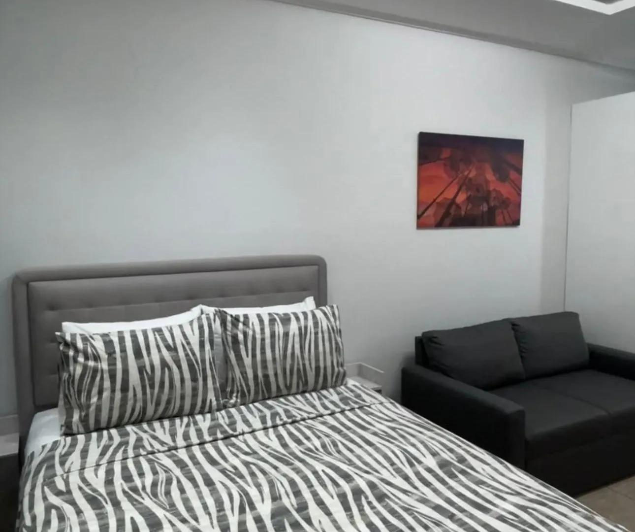 Prism Studios Free Private Parking Thessaloníki 0*,  Grekland